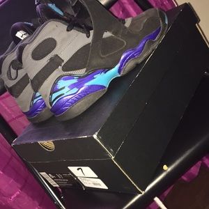 AIR JORDAN 4 RETRO BG